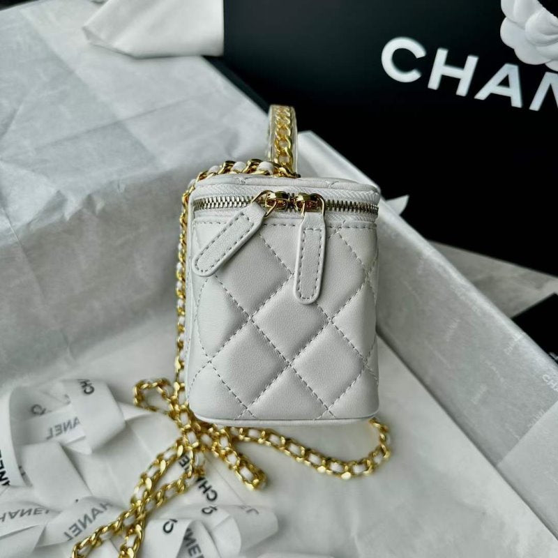 Chanel Makeup Box BG030571