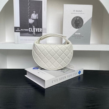 Chanel Moon Bag BG0525107