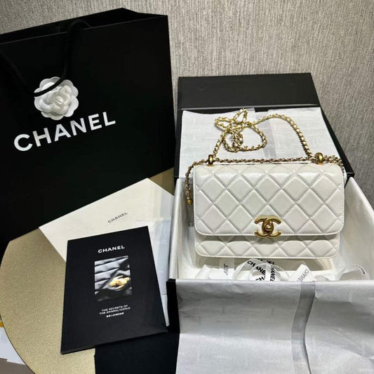 Chanel Shoulder Bag BG030576