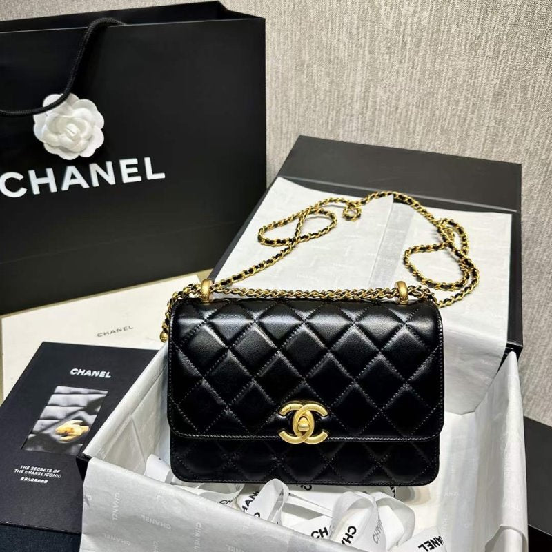 Chanel Shoulder Bag BG030578