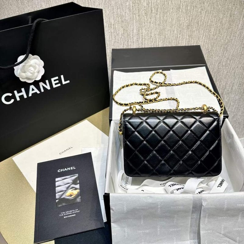 Chanel Shoulder Bag BG030578