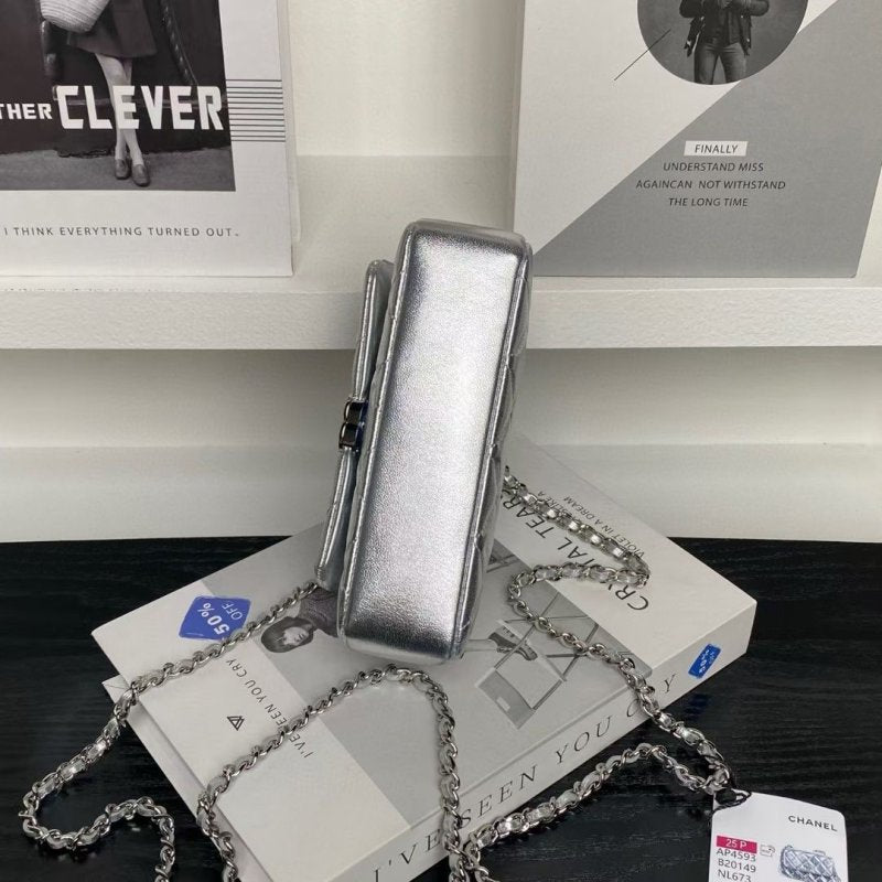 Chanel Small Chain Hand Bag BG0525118