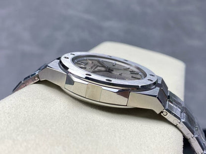 Chopard Alpine Eagle Snow Mountain Wrist Watch WTJN25131