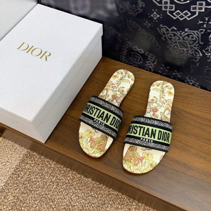 Dior Flat Sandals SH010911