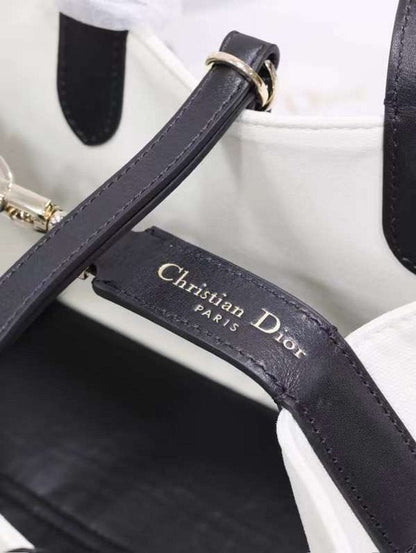 Dior Tojour Hand Bag BG02340