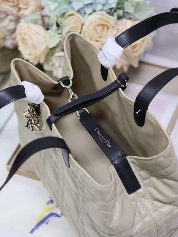 Dior Tojour Hand Bag BG02343
