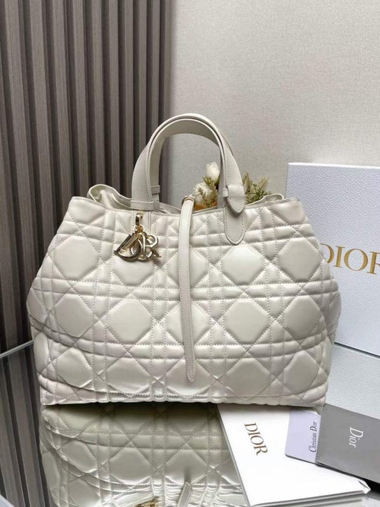 Dior Tojour Hand Bag BG02346
