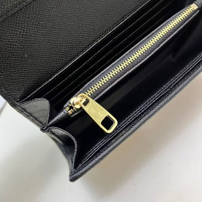 Dolce and Gabbana Hand Bag BG0525148