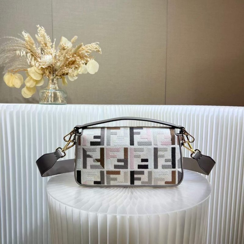 Fendi Baguette Bag BG02818