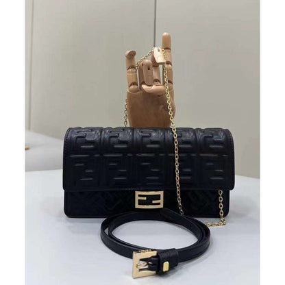 Fendi Baguette Chain Wallet BG02993