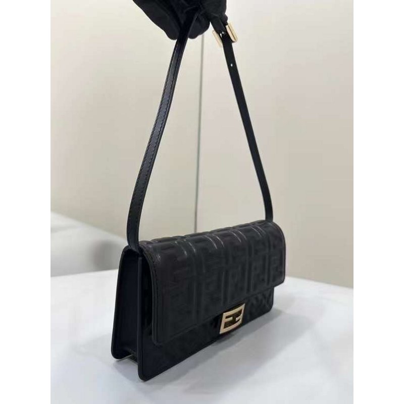 Fendi Baguette Chain Wallet BG02993