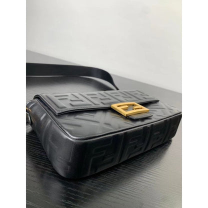 Fendi Baguette Flap Bag BG0525192