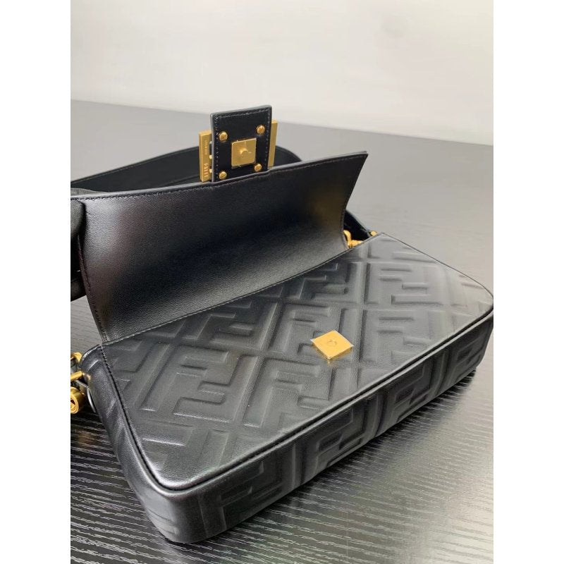 Fendi Baguette Flap Bag BG0525192
