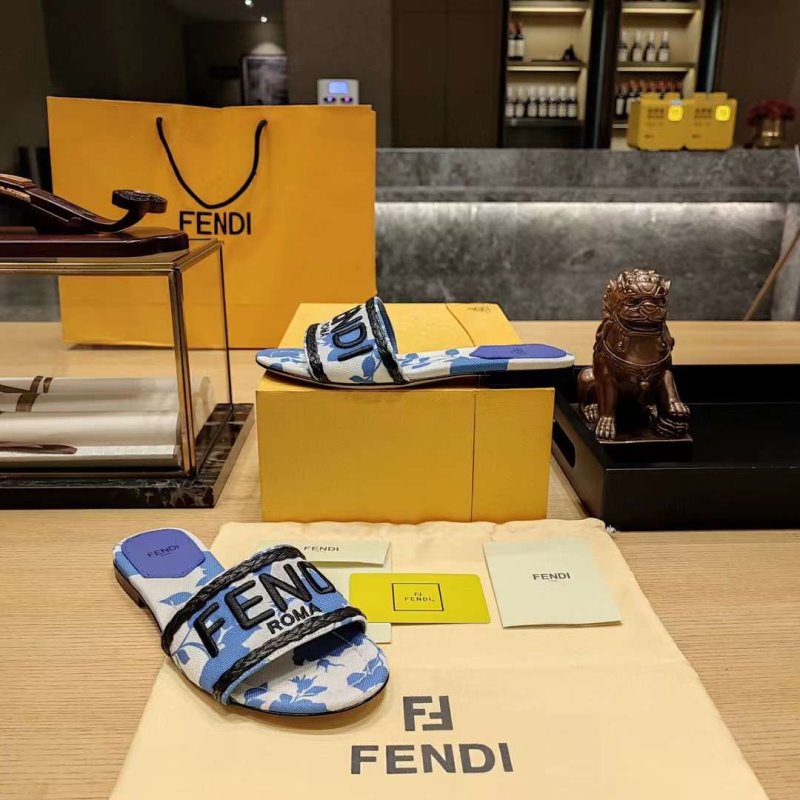 Fendi Classic Printed Slippers SH010153