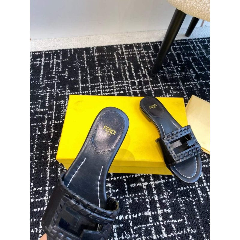 Fendi Flat Slippers  SH011072