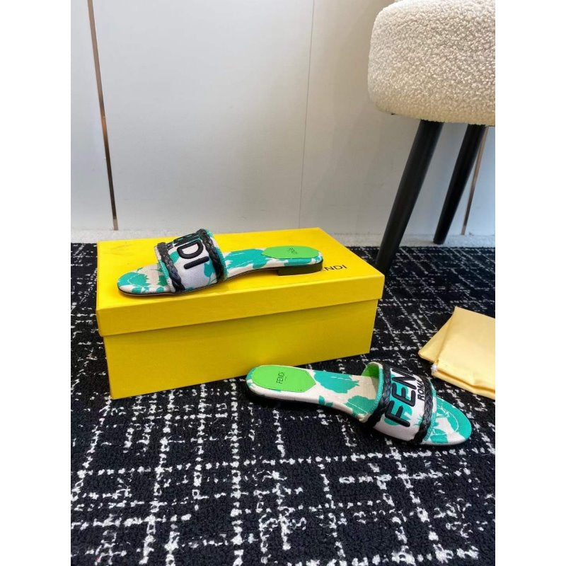 Fendi Flat Slippers  SH011077