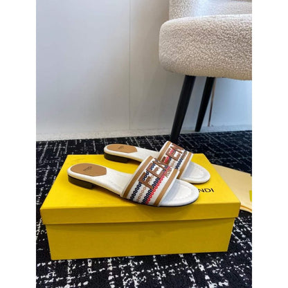 Fendi Flat Slippers  SH011078