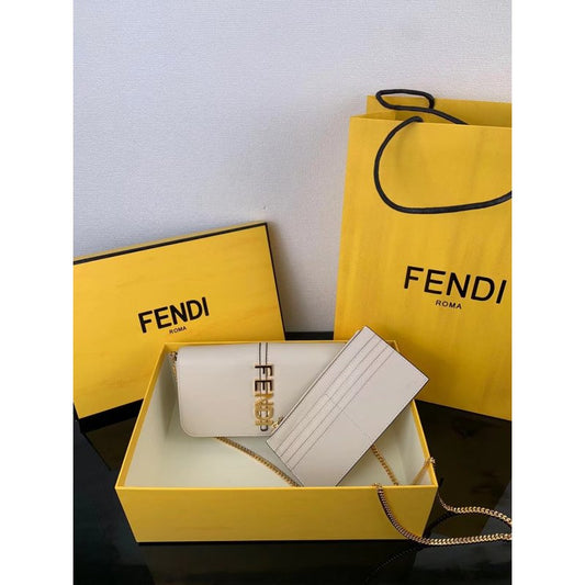 Fendi Leather Chain Bag BG0525194