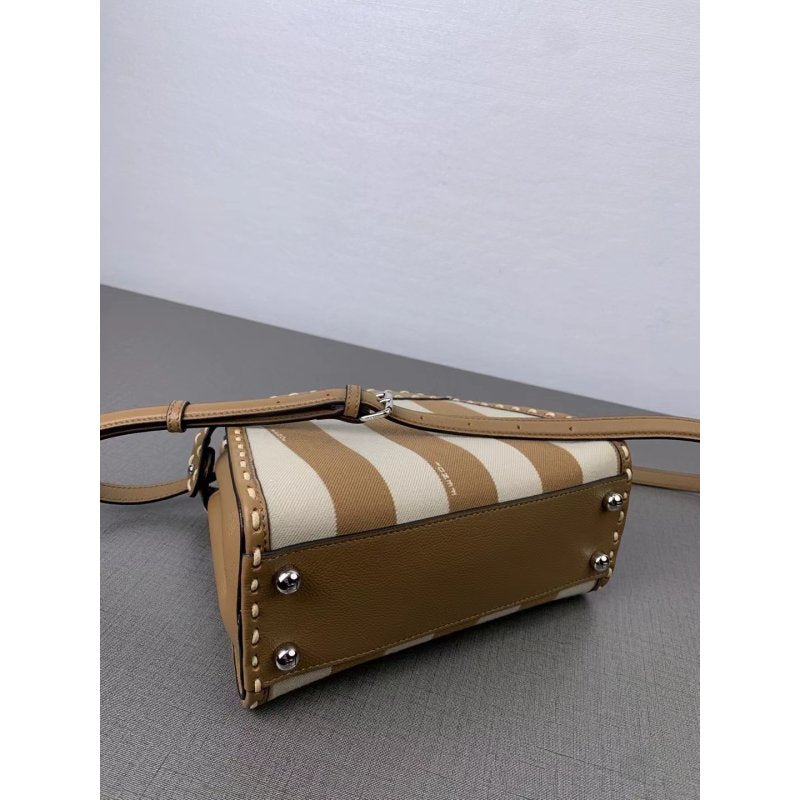 Fendi Peekaboo Shoulder Bag BG0525212