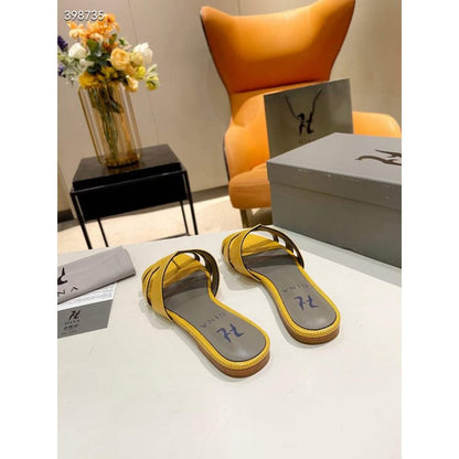 Gina Flat Sandals SH010174