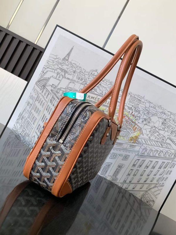 Goyard Medium Bread Bag BG02637