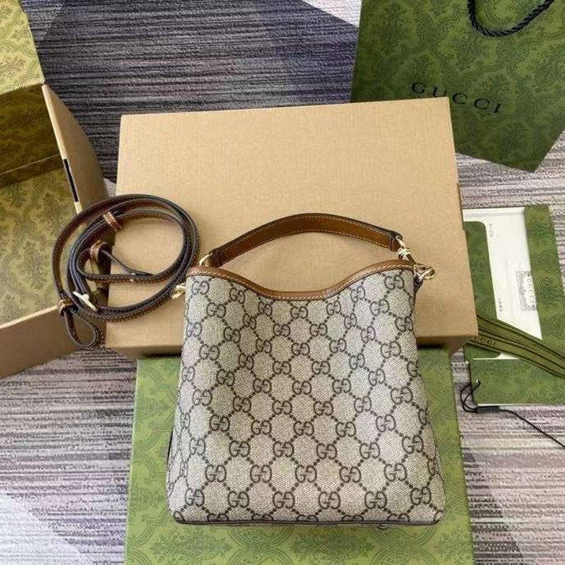 Gucci GG Shoulder Bag BG030595