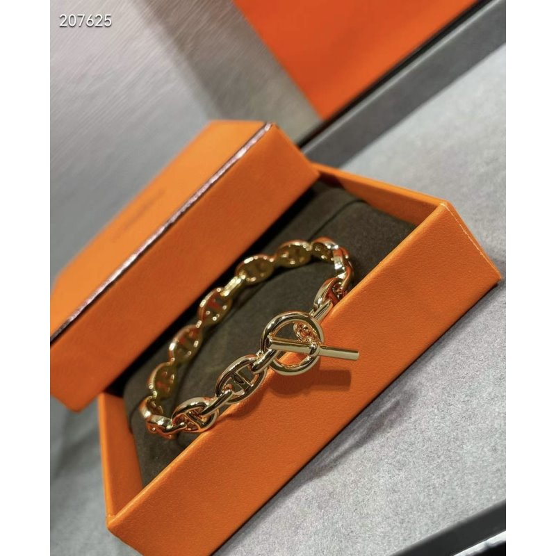 Hermes  Farandole Pig Nose Bracelet JWLH0027