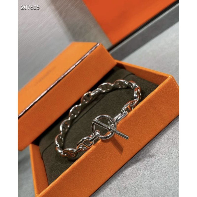 Hermes  Farandole Pig Nose Bracelet JWLH0027