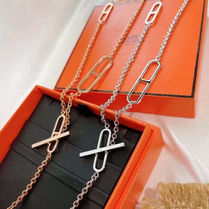 Hermes  Farandole Pig Nose Long Necklace JWLH0017