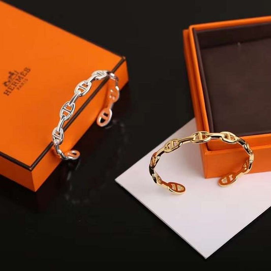 Hermes  Farandole Pig Nose Open Bracelet JWLH0036