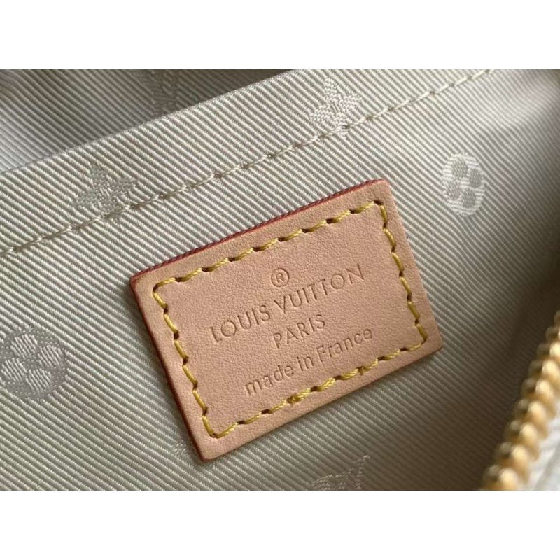 Louis Vuitton Bandouliere Bag BG02844