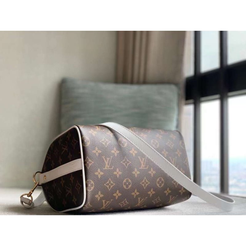 Louis Vuitton Bandouliere Bag BG02863