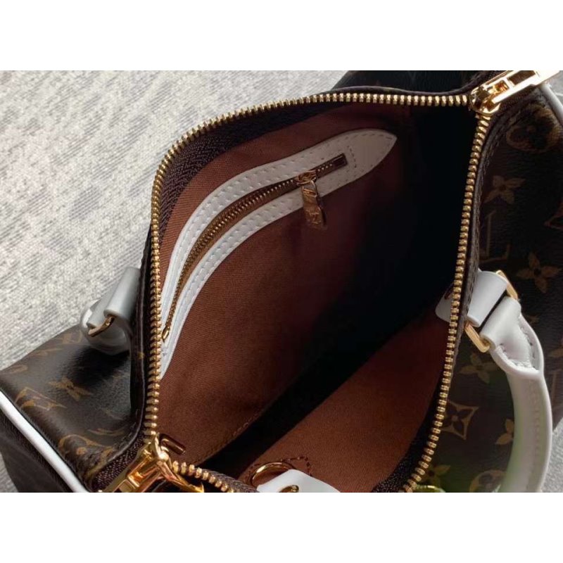 Louis Vuitton Bandouliere Bag BG02863