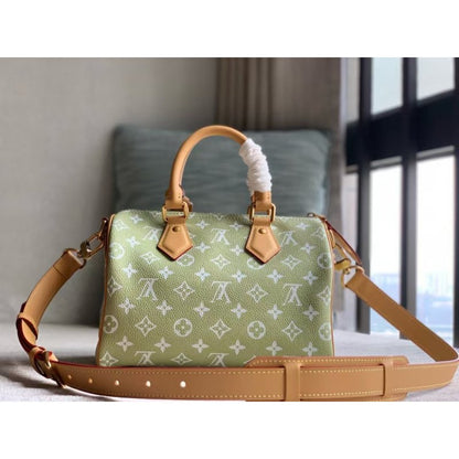 Louis Vuitton Bandouliere Hand Bag BG0525095