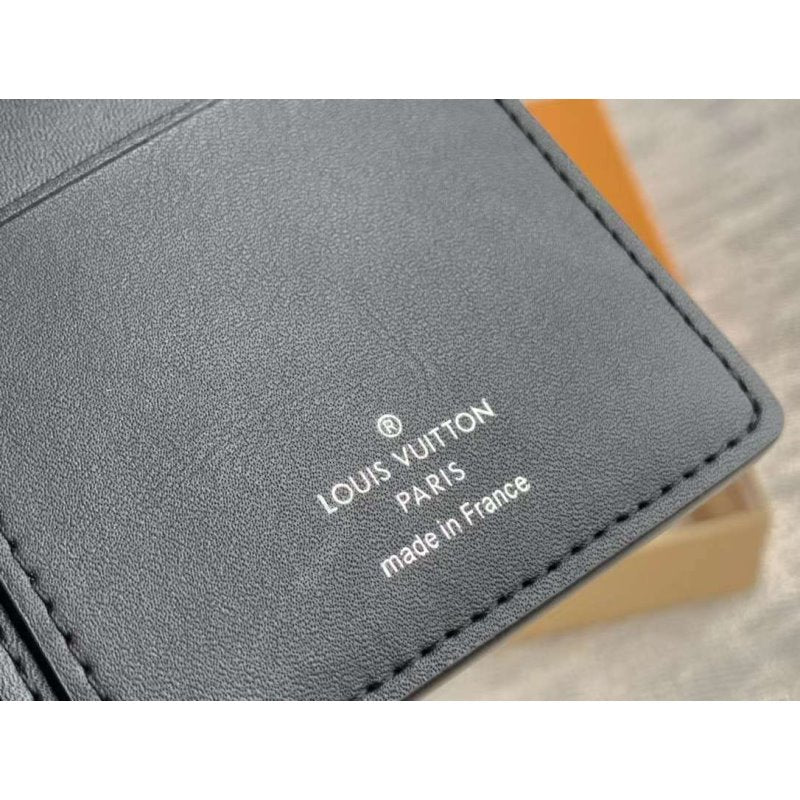 Louis Vuitton Brazza Wallet BG02826