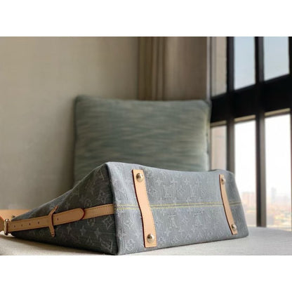 Louis Vuitton CarryAll Hand Bag BG0525086