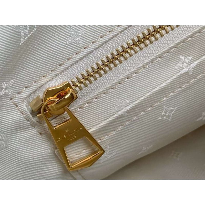Louis Vuitton Carry All Bag BG02845