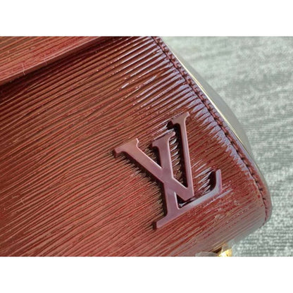 Louis Vuitton Cluny Mini Bag BG030513
