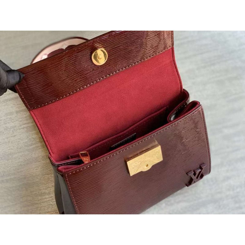 Louis Vuitton Cluny Mini Bag BG030513
