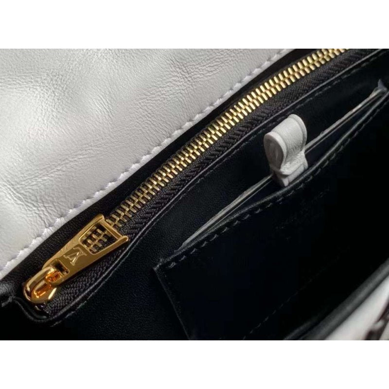 Louis Vuitton GO 14 Teist MM Bag BG02852