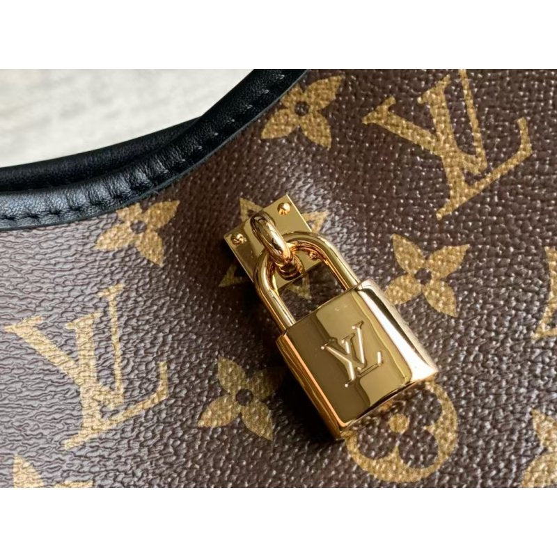 Louis Vuitton Hobo Bag BG0525094
