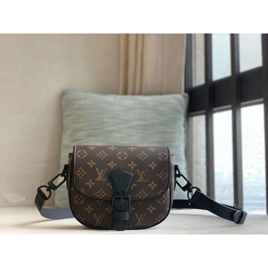 Louis Vuitton Mail Man Bag BG030560