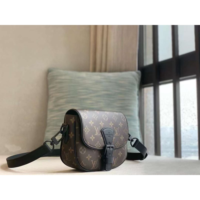 Louis Vuitton Mail Man Bag BG030560
