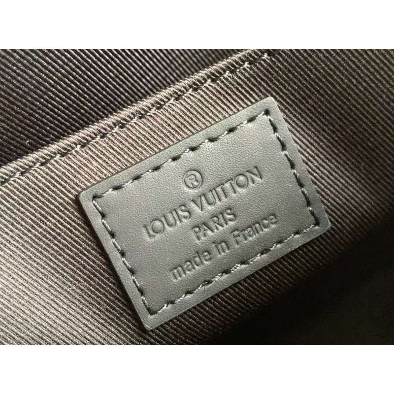 Louis Vuitton Mail Man Bag BG030560