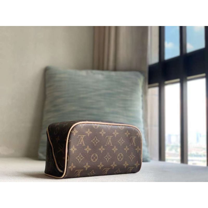 Louis Vuitton Metis Hand Bag BG030515