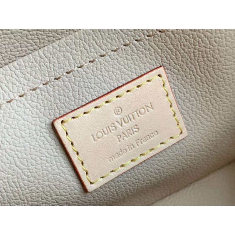 Louis Vuitton Metis Hand Bag BG030515