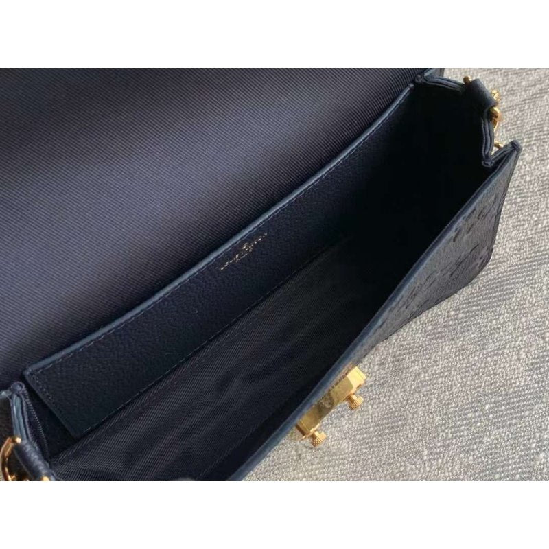 Louis Vuitton Metis Hand Bag BG030516