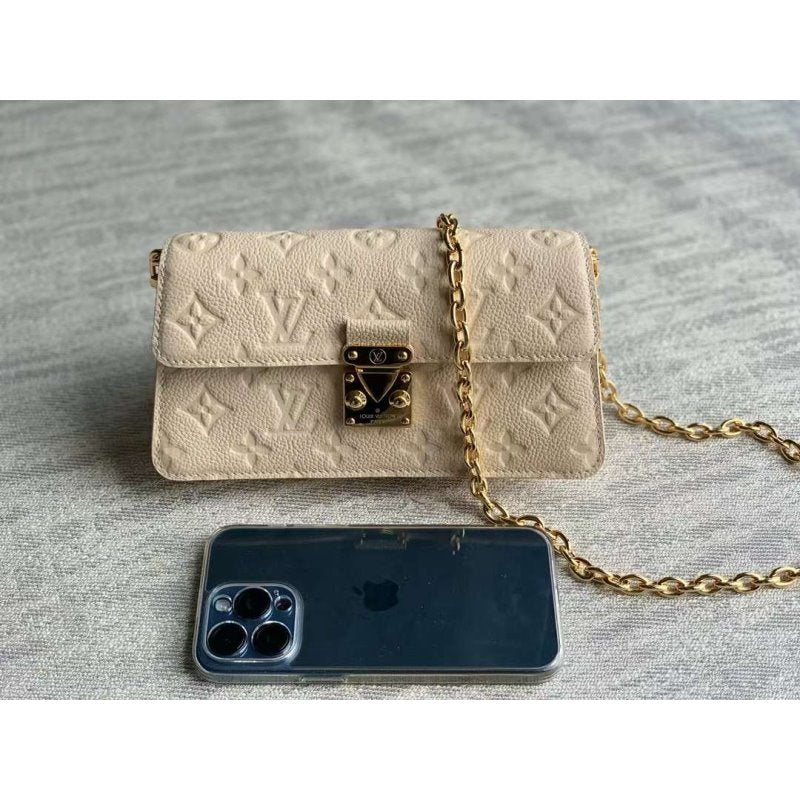 Louis Vuitton Metis Hand Bag BG030517