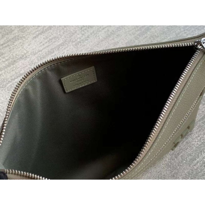 Louis Vuitton Pochette Ipad Bag BG02859