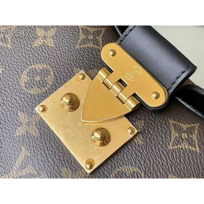 Louis Vuitton Shoulder Bag BG02888